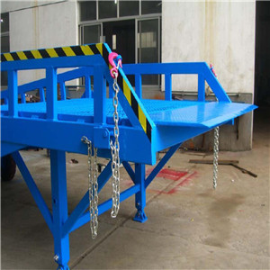 移動(dòng)式登車(chē)橋